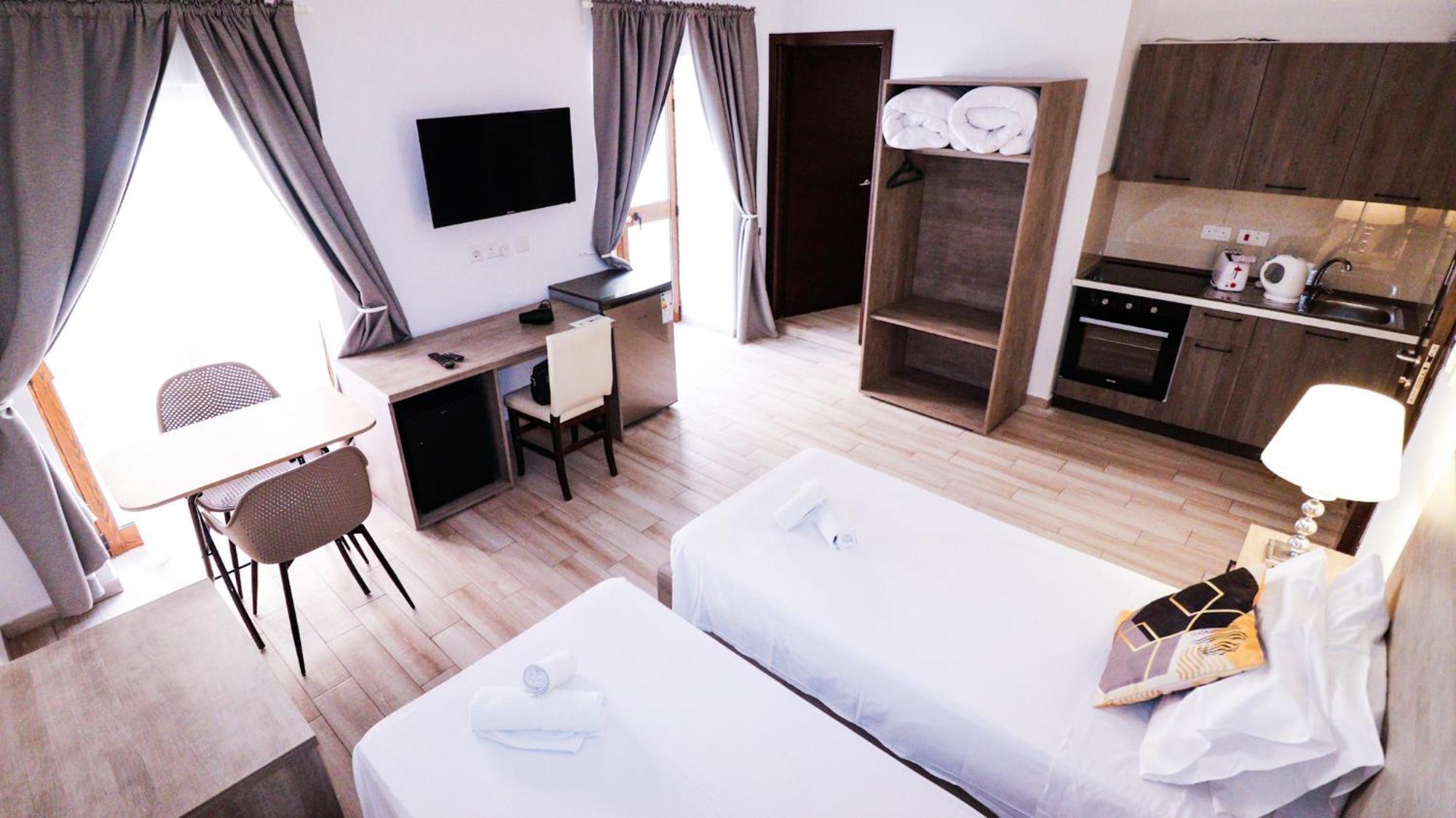 Napoli Suites Studios Aparthotel St. Julian's Exterior foto